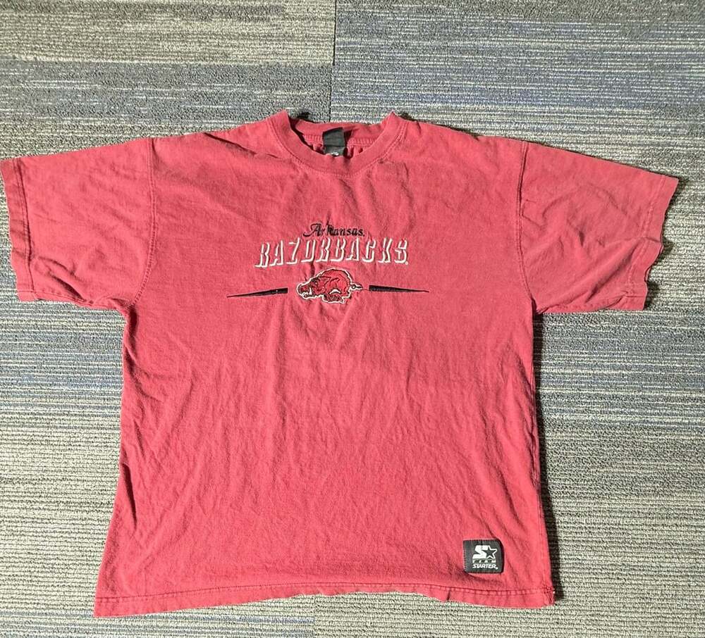 Starter Arkansas Razorbacks T-Shirt Size L Red Embroidered Logo